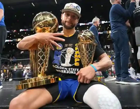 How Many Rings Does Curry